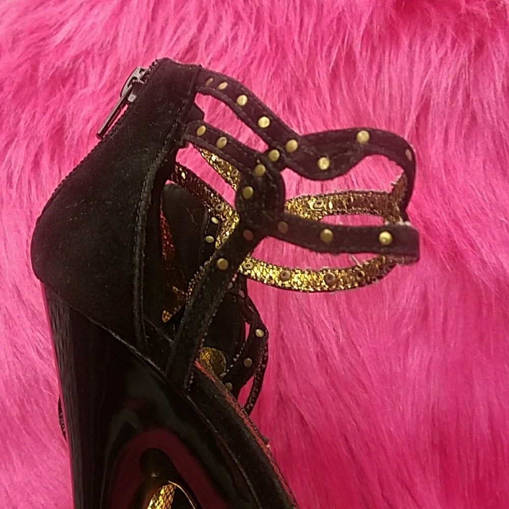 Platforms - Picture 2 of 5